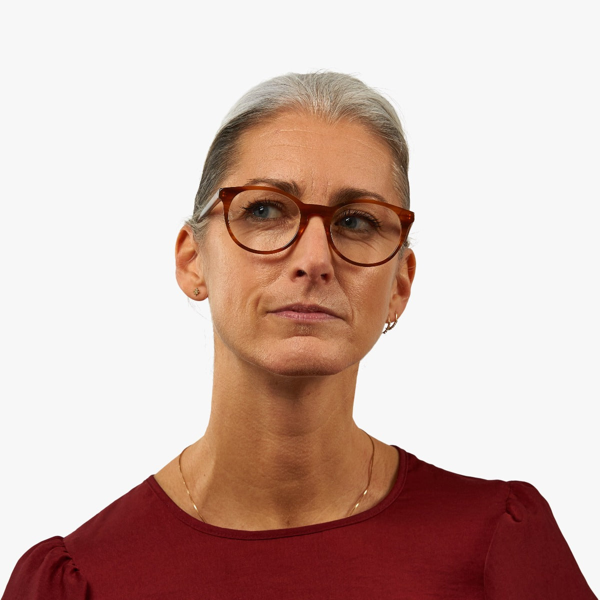 Luxreaders stylish Örebro Shiny Walnut Reading glasses. Made from Acetate in a Iconic shape.