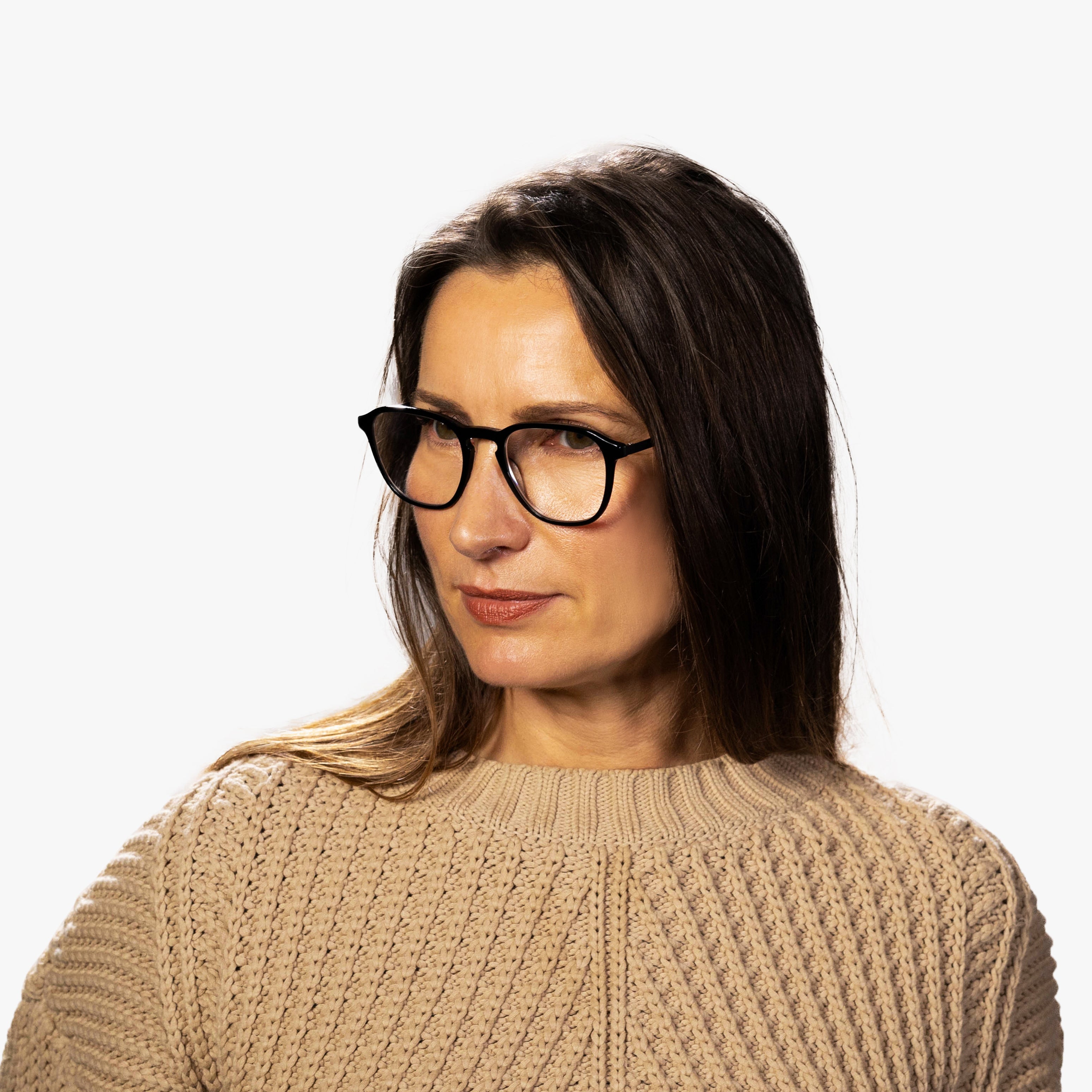 Luxreaders stylish Women's Rønne Black Reading glasses. Made from Titanium in a Square shape.