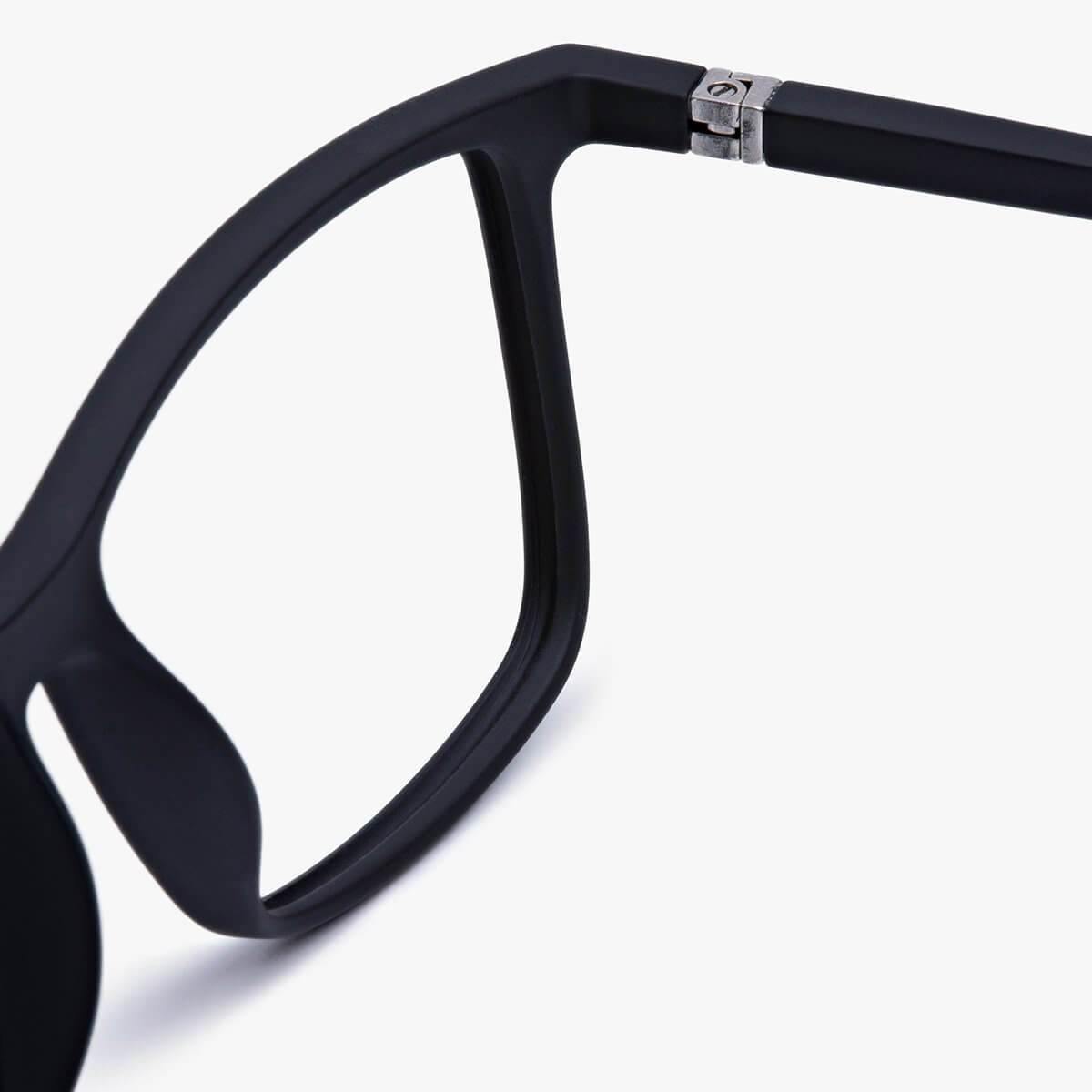 Luxreaders stylish Women's København Black Reading glasses. Made from Rubber in a Square shape.
