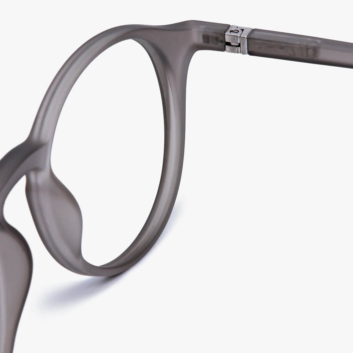 Close-up of Læsø Grey round glasses with a matte finish