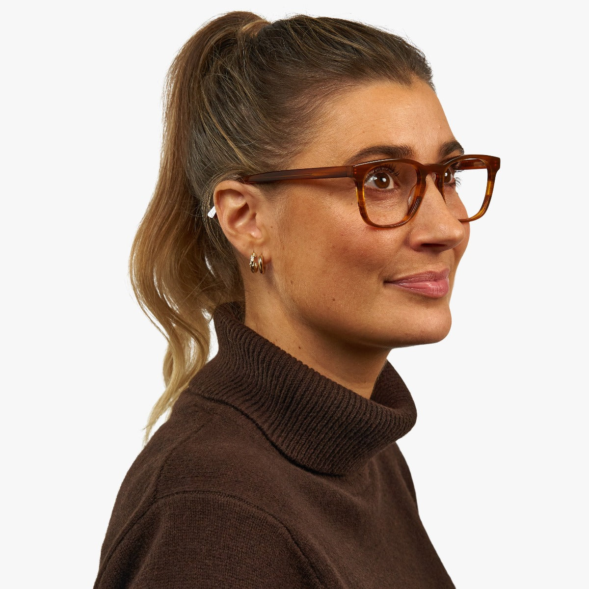 Person wearing Women's Bornholm Shiny Walnut glasses