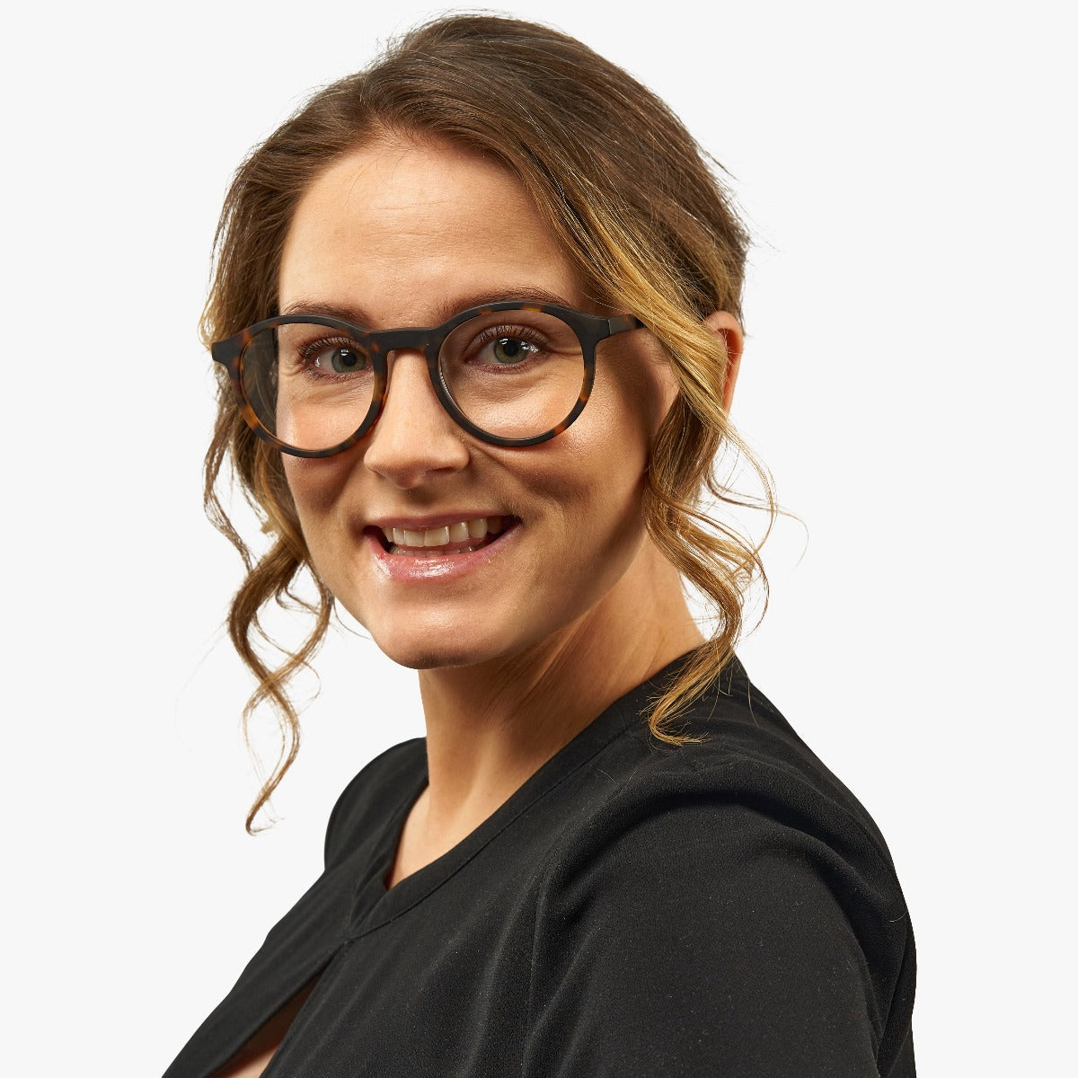 Person wearing Women's Løkken Dark Turtle glasses