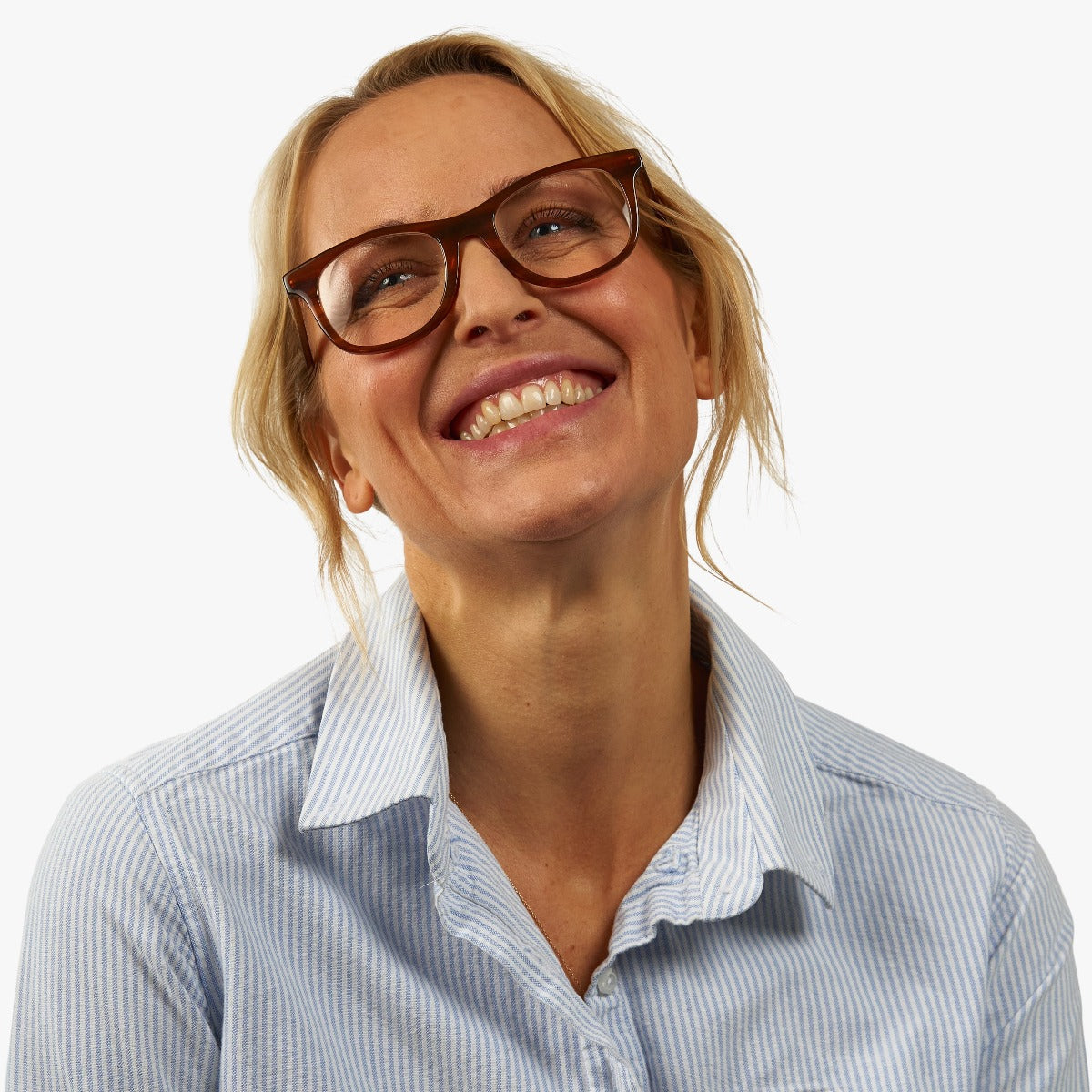 womens-malmo-shiny-walnut_blue-light-glasses_female-model-1.jpg?v=1771419193&width=1200